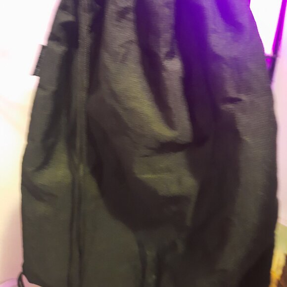 Black backpack - Picture 2 of 2